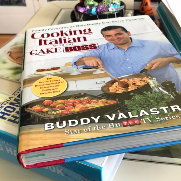 Cooking Italian with the Cake Boss Cookbook Buddy Valastro. - Picture 13 of 16